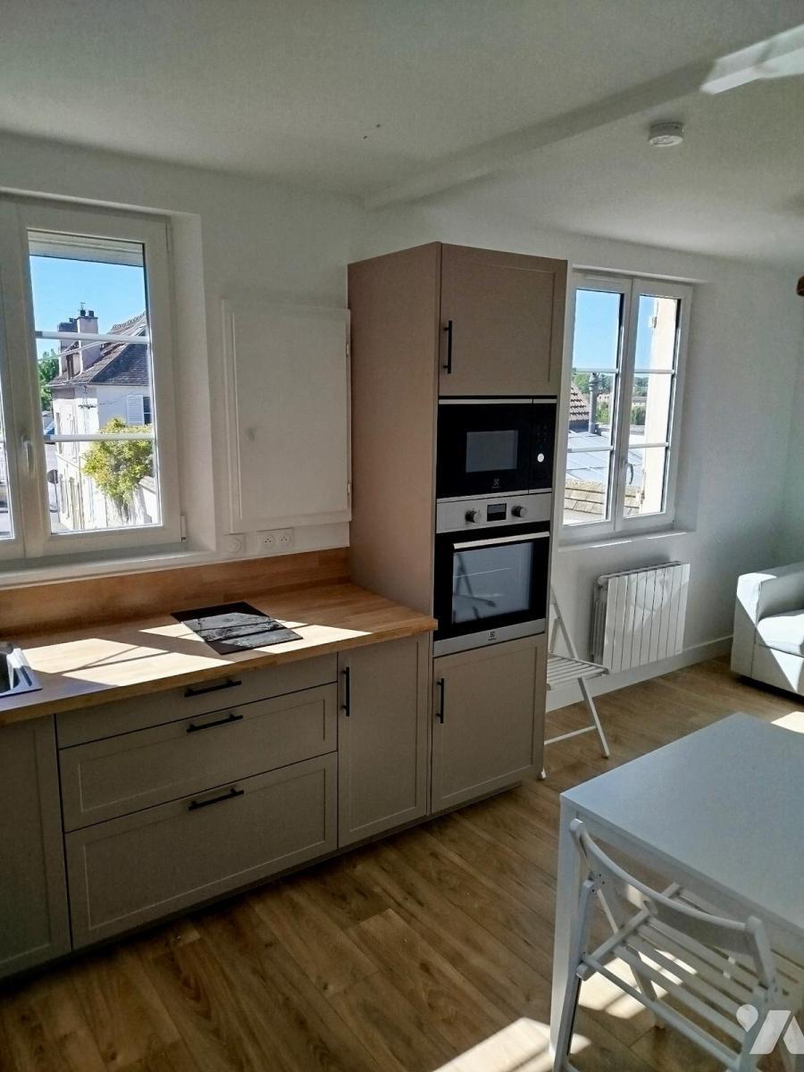 Flat Place Omer Vallon in Chantilly