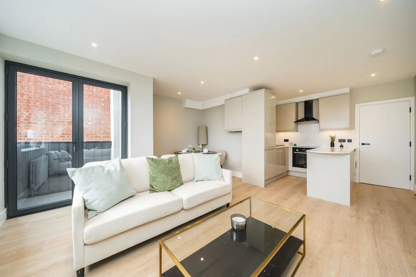 Flat Nursery Road in Greater London