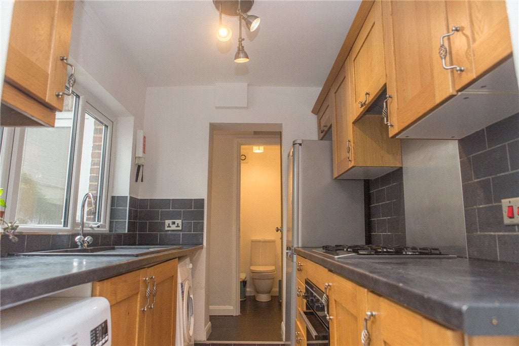Flat Markenfield Road in Guildford