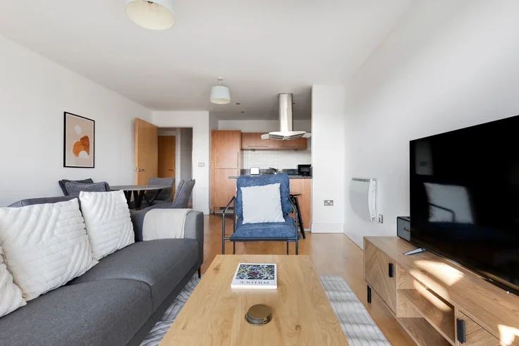 Flat Regent's Park Road in Greater London