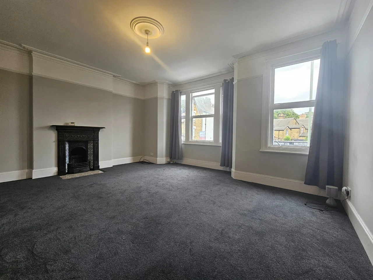 Flat Wickham Road in Greater London