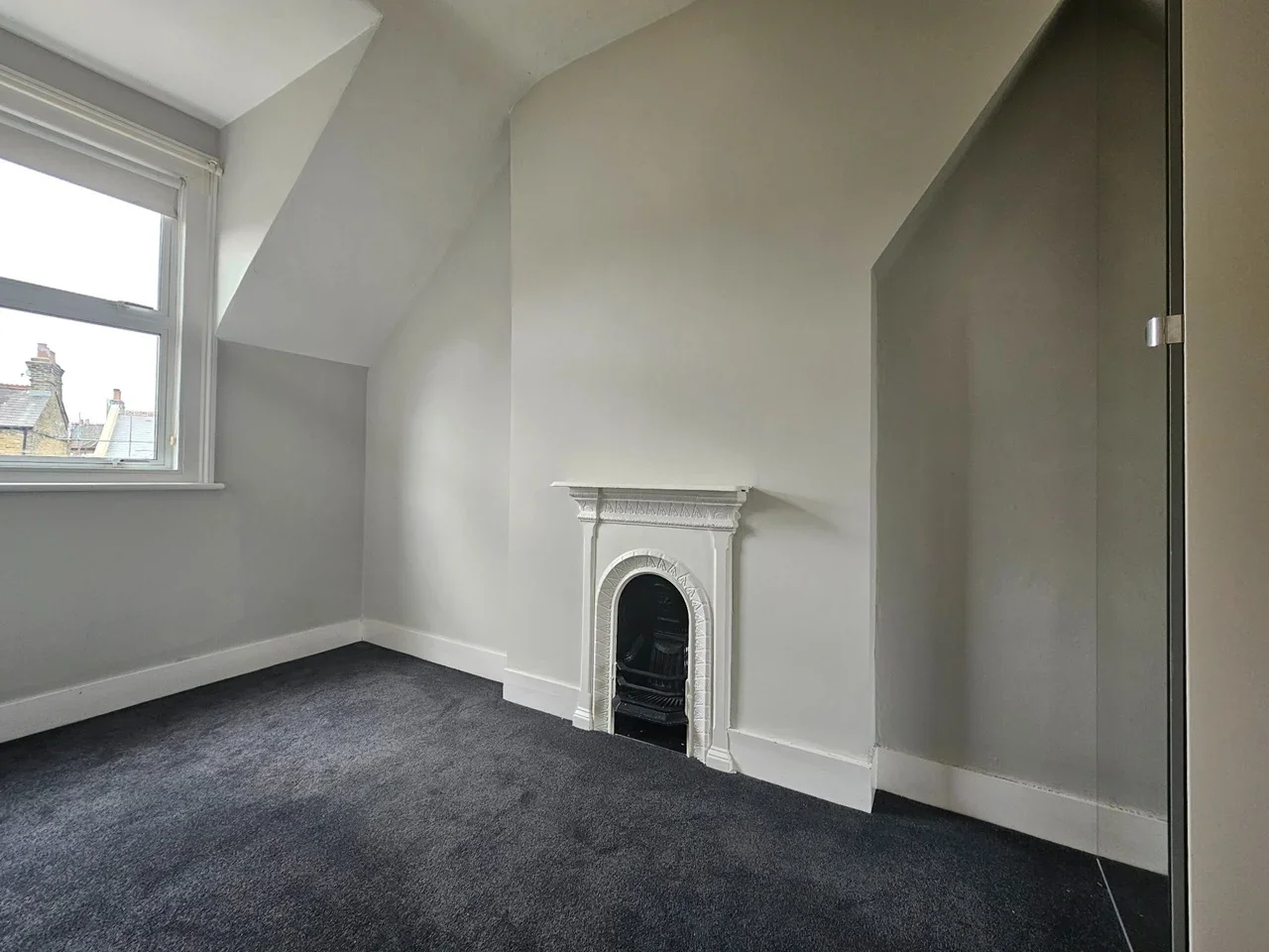 Flat Wickham Road in Greater London