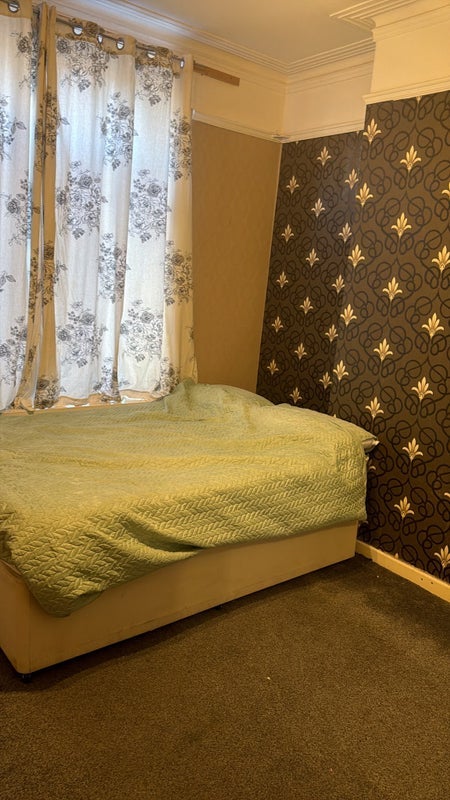 Room Cornwall Street in Chadderton