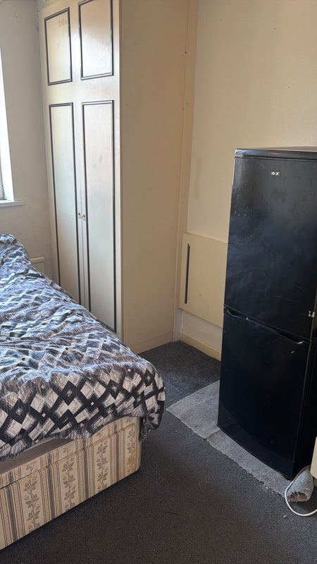 Room Cornwall Street in Chadderton