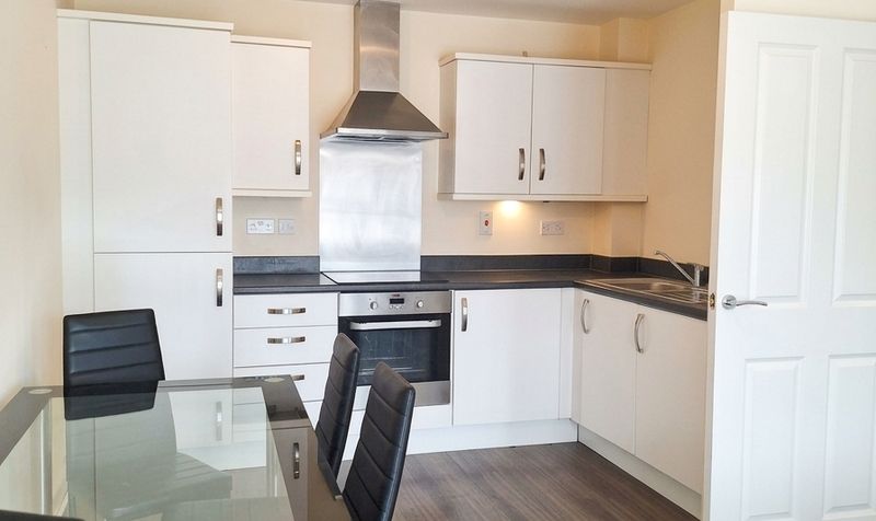 Flat Moulsford Mews in Reading