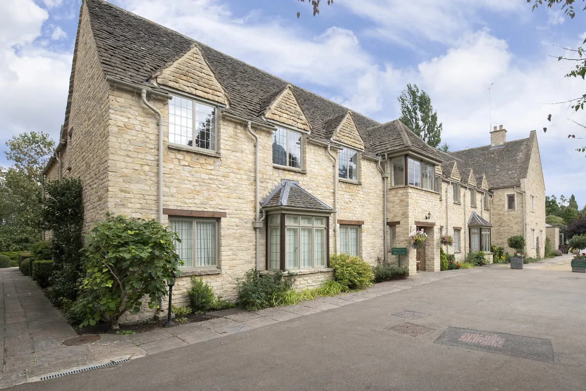 Flat Church Street in West Oxfordshire