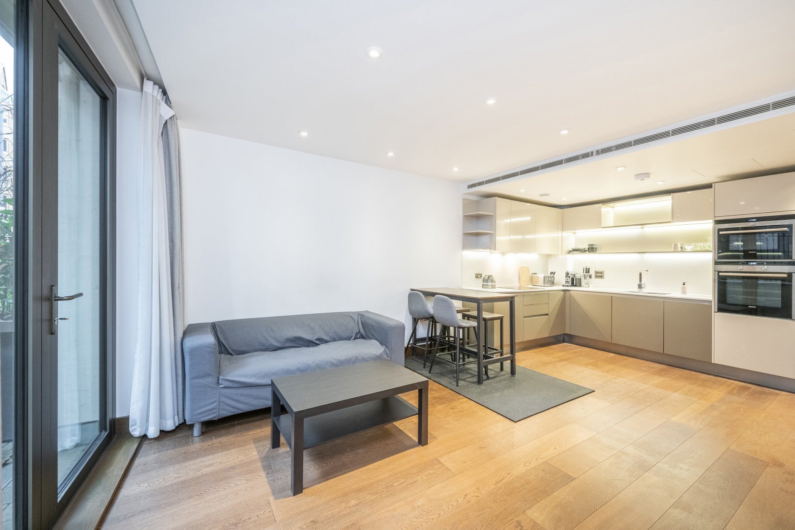 Flat Fetter Lane in City of London