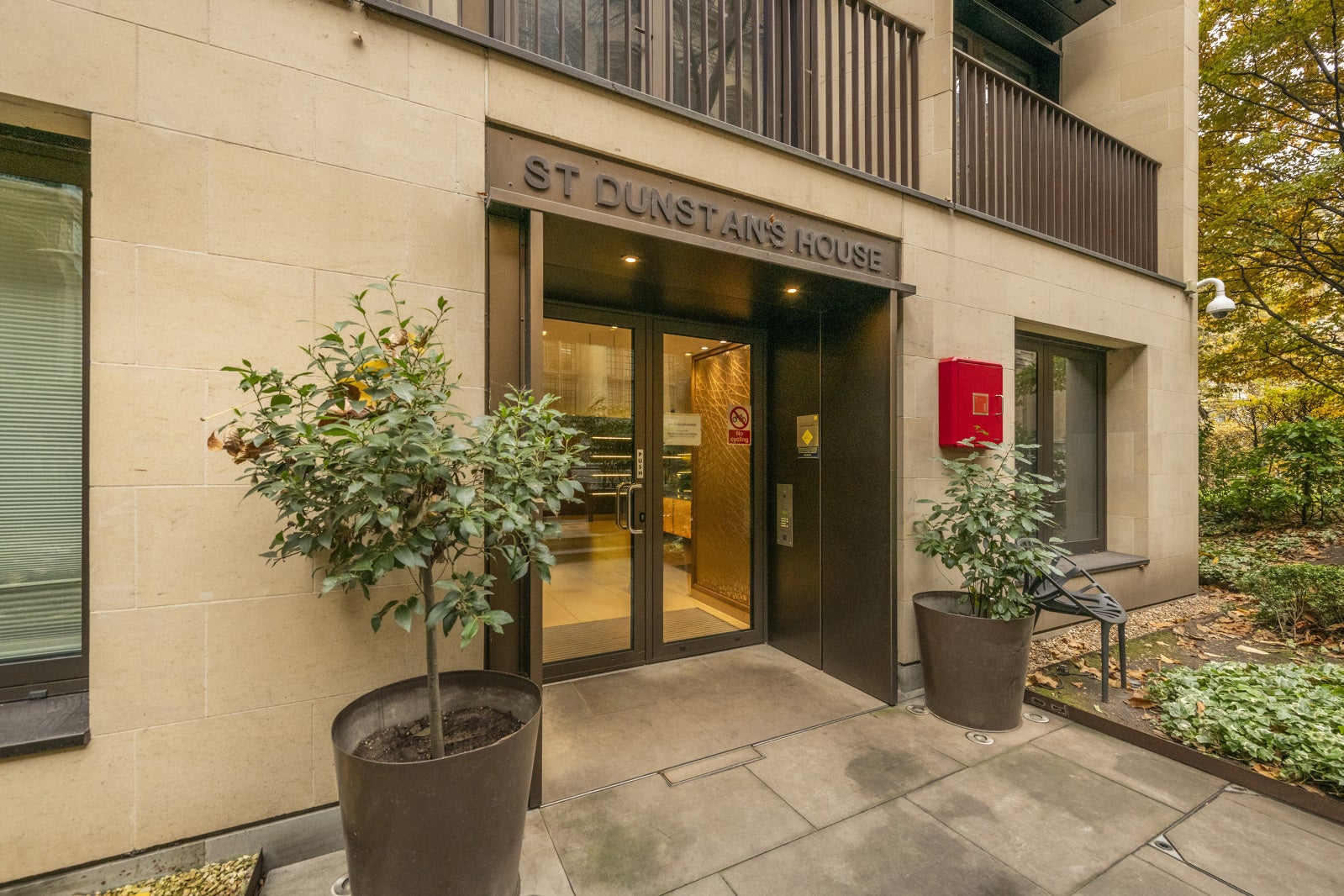 Flat Fetter Lane in City of London