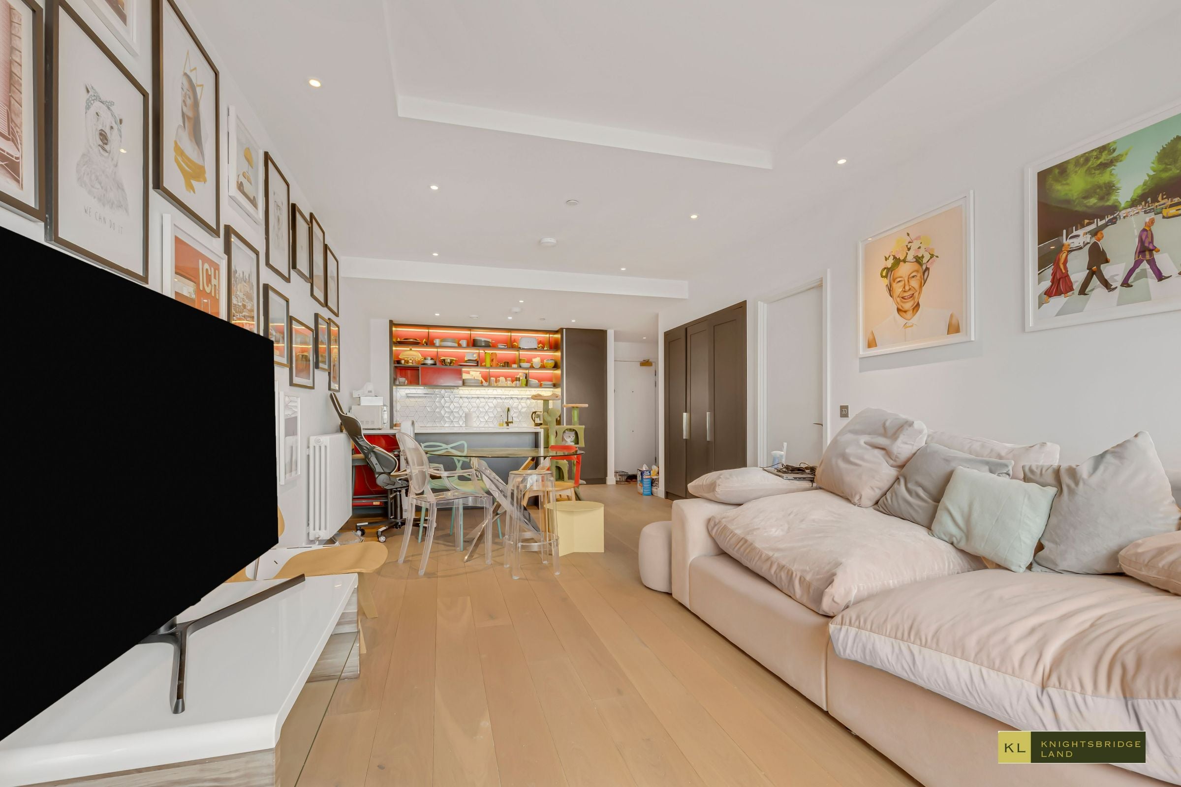 Flat Hope Street in Greater London