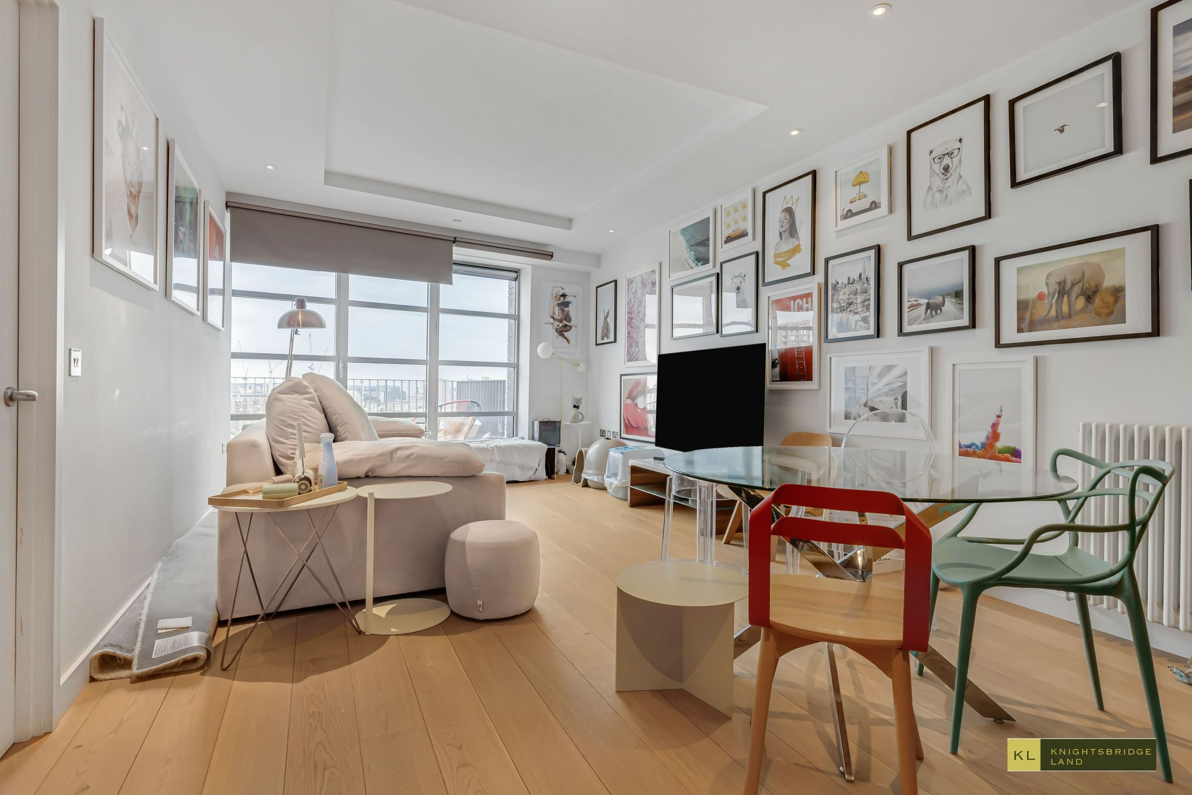 Flat Hope Street in Greater London