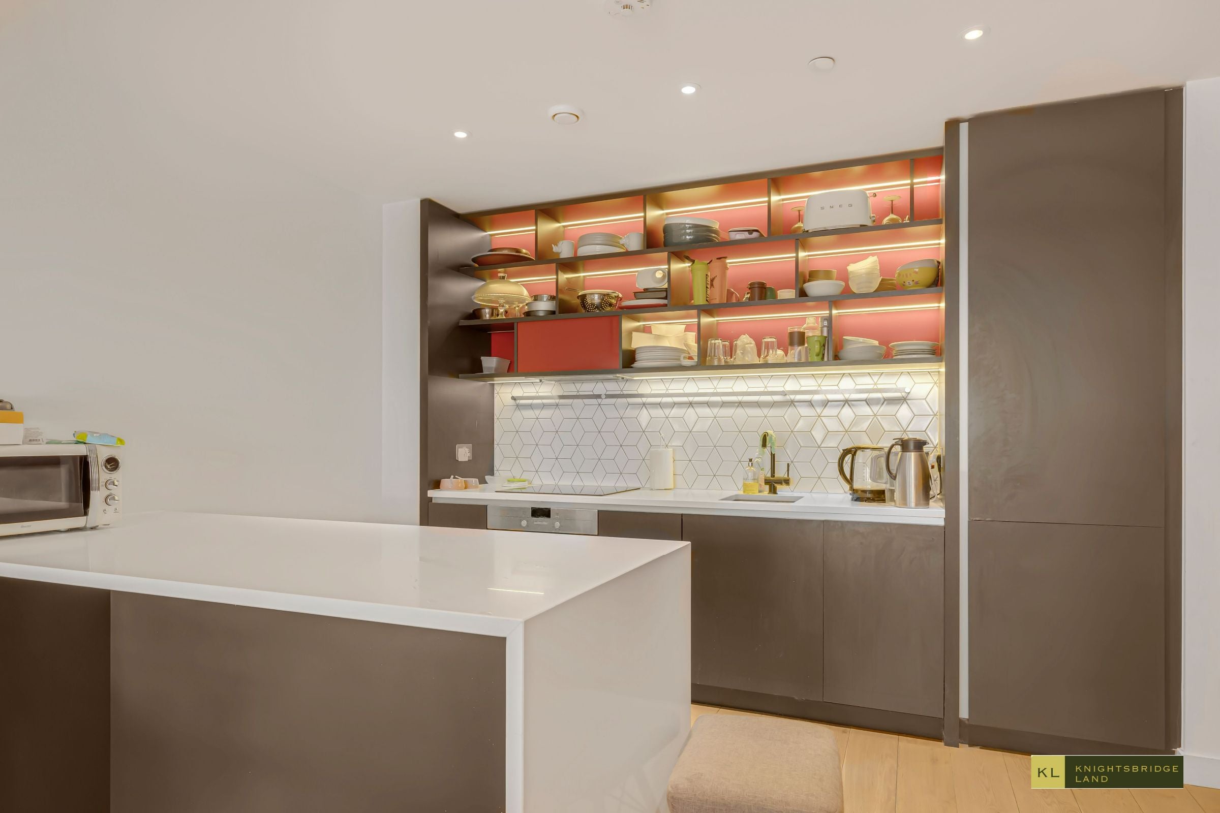 Flat Hope Street in Greater London