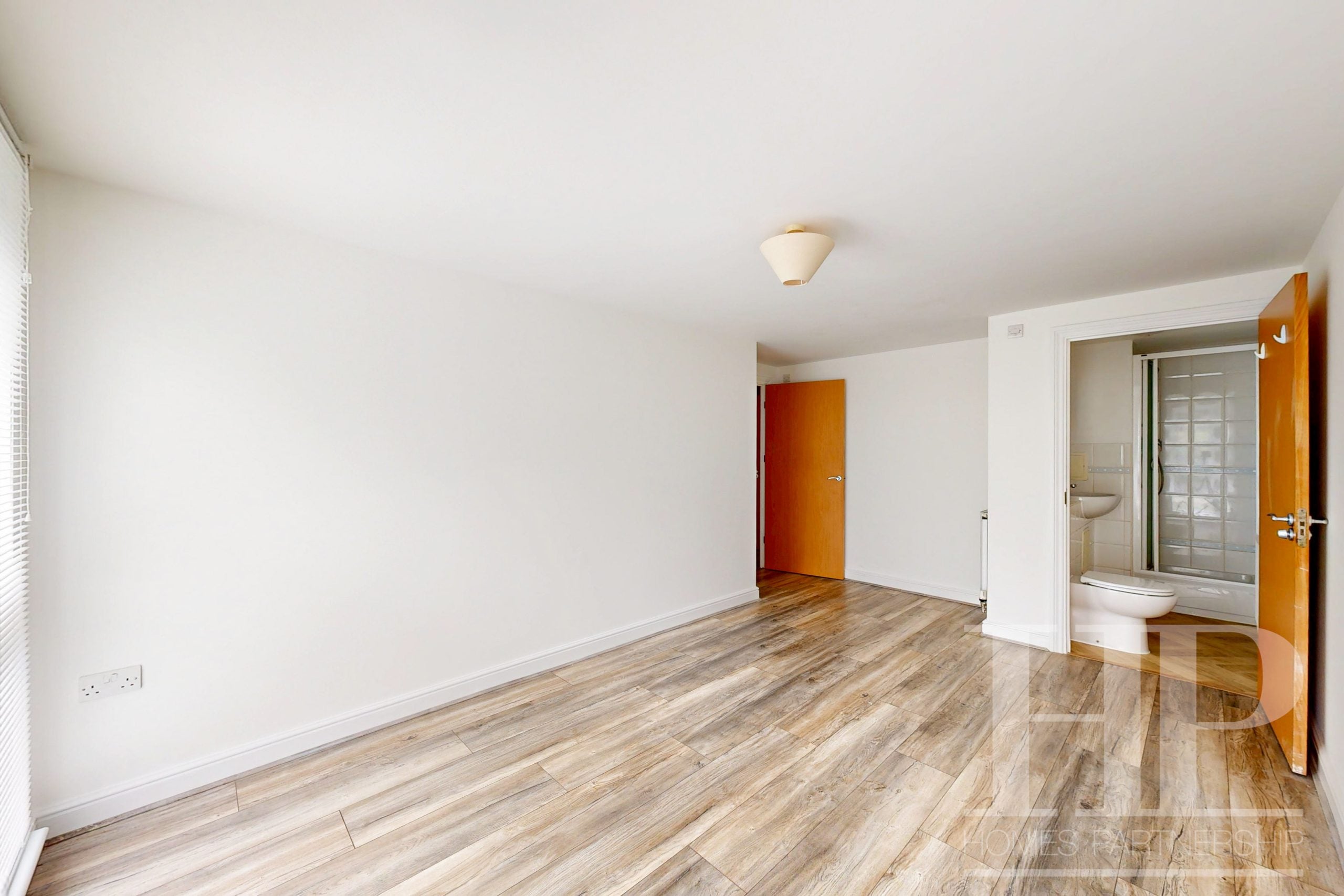 Flat Howlands Court in Crawley