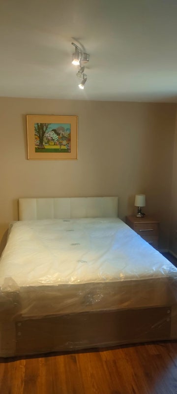 Room Bridge Meadows in Greater London
