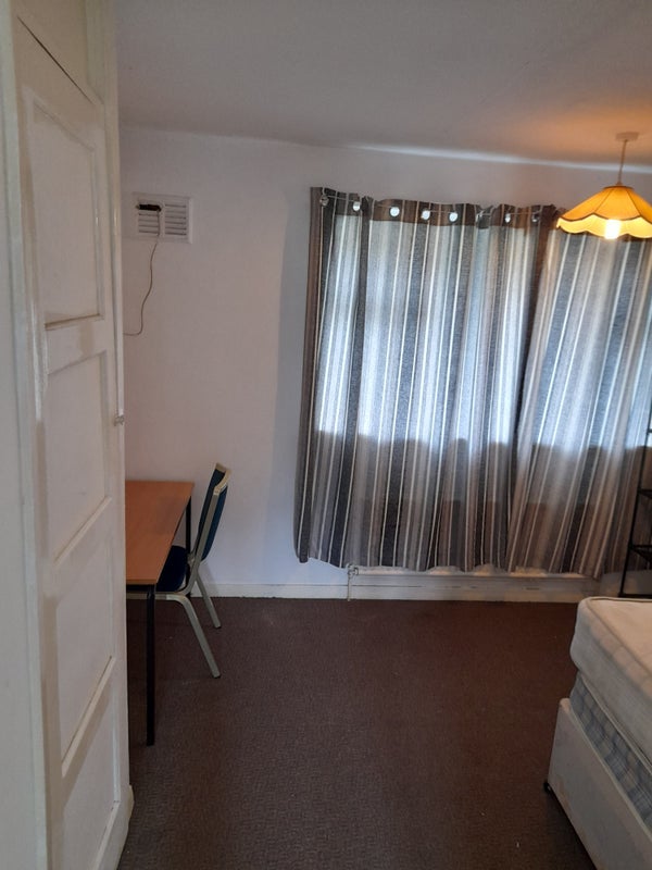 House Whipperley Way in Luton
