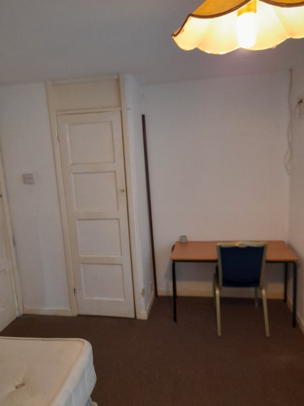 Flat Whipperley Way in Luton