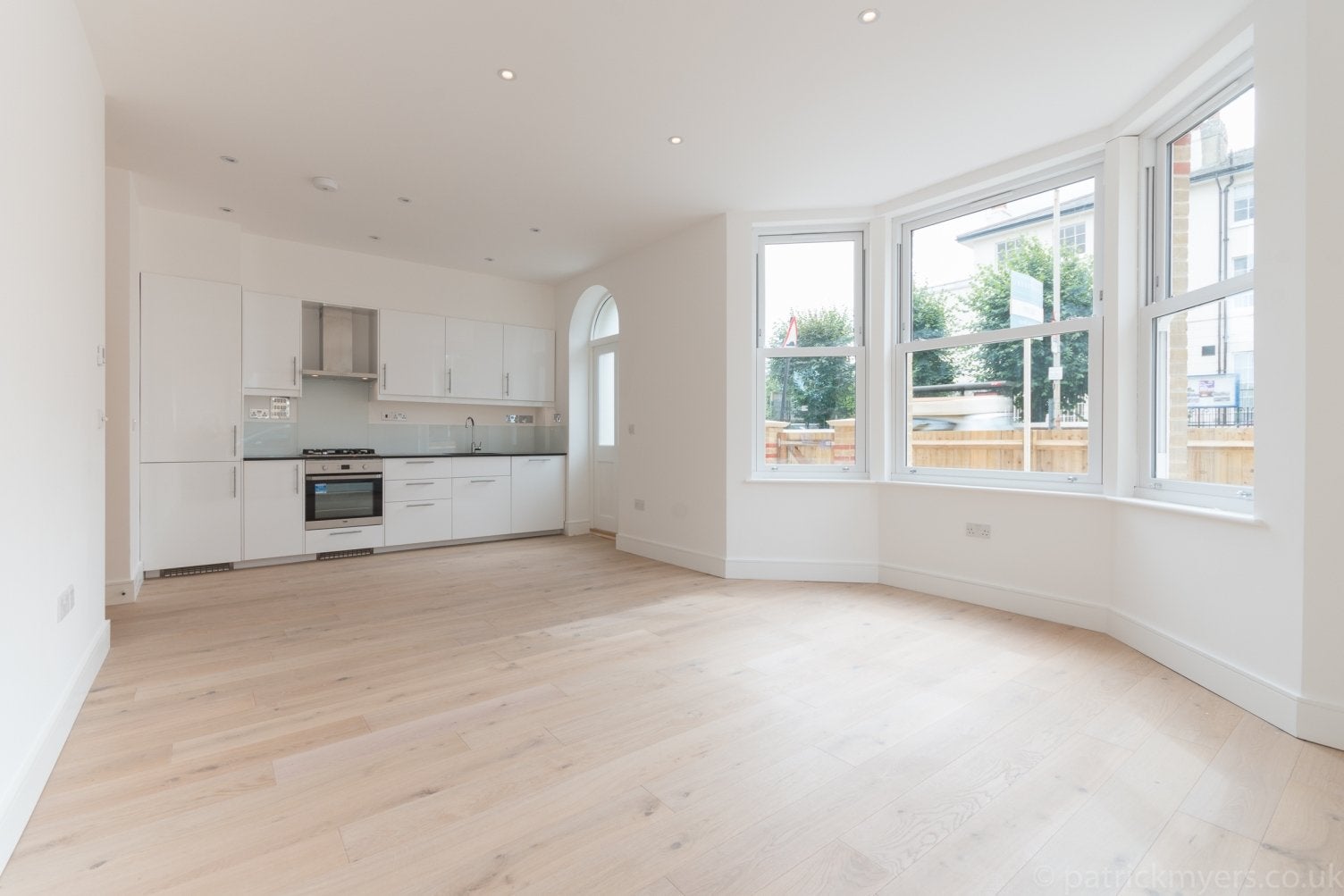 Flat Zenoria Street in Greater London
