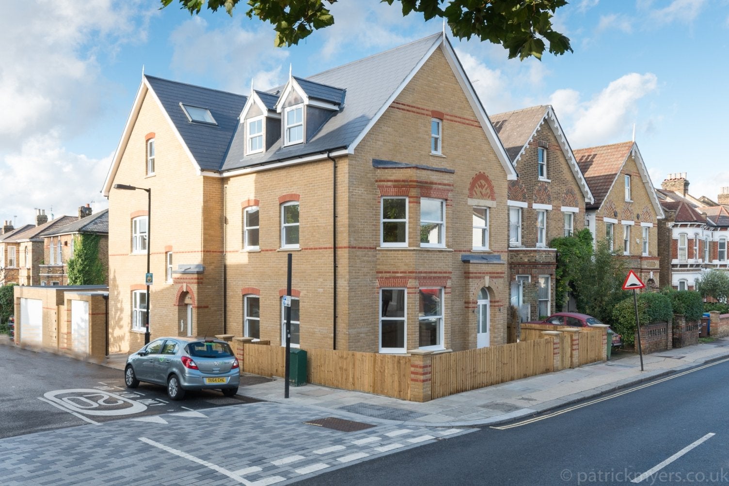 Flat Zenoria Street in Greater London
