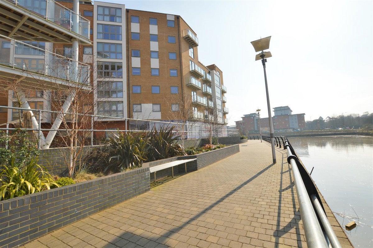 Flat Caelum Drive in Colchester