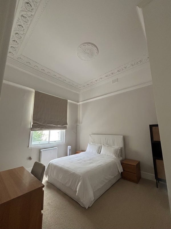 Room Queen's Gate Gardens in Greater London