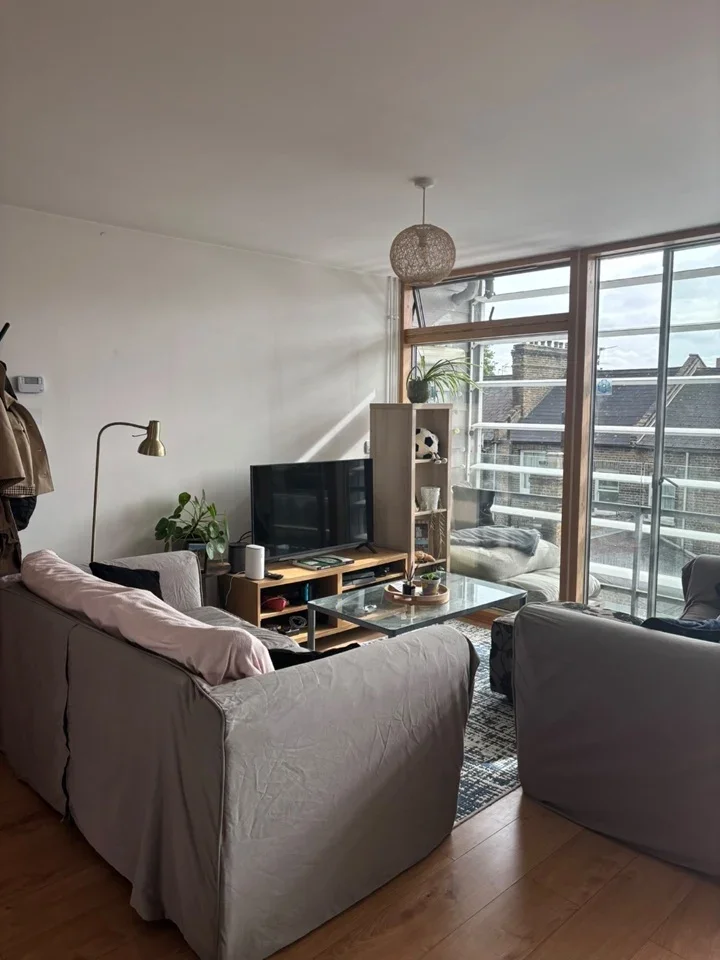 Flat Wansey Street in Greater London