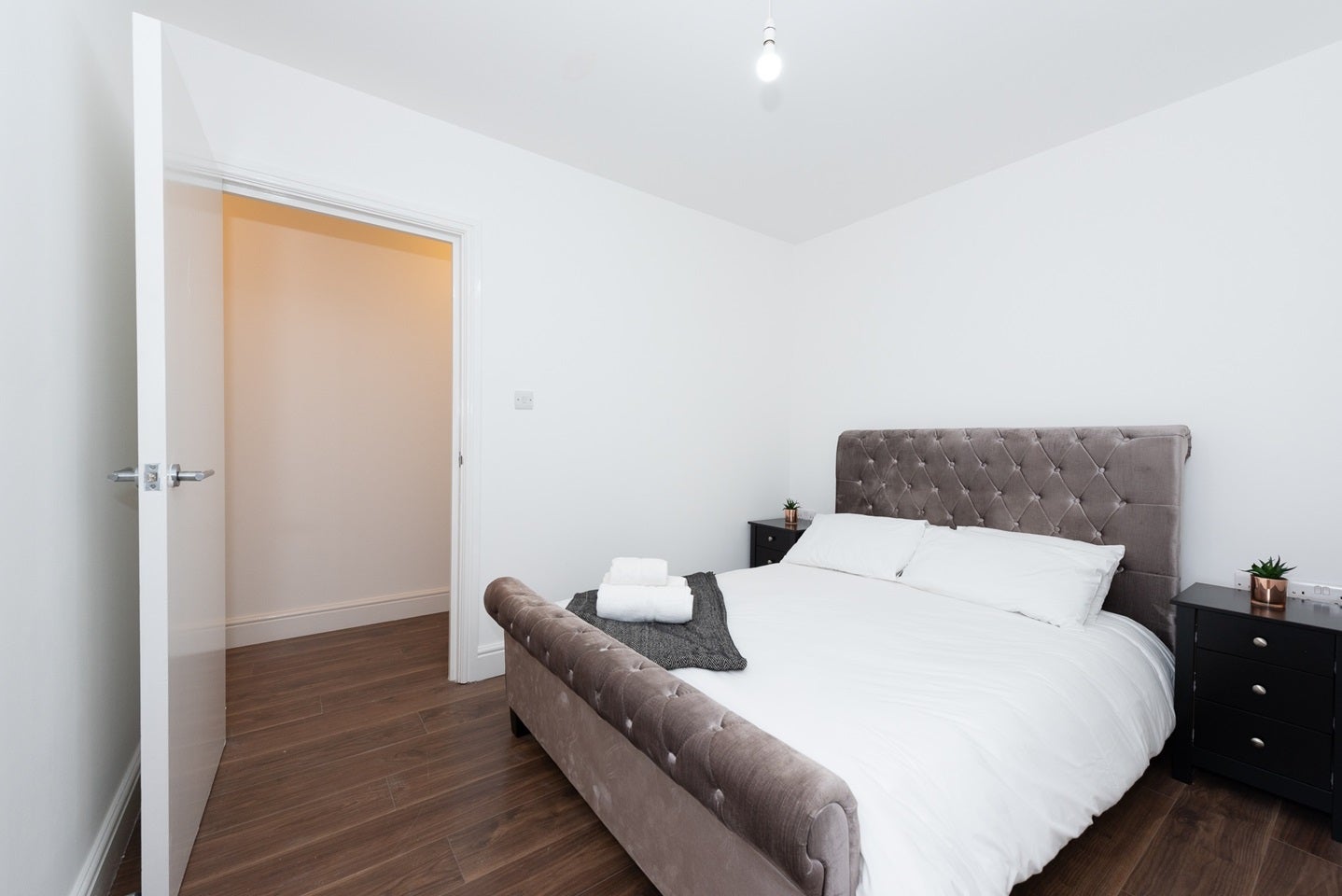 Flat Hoxton Street in Greater London