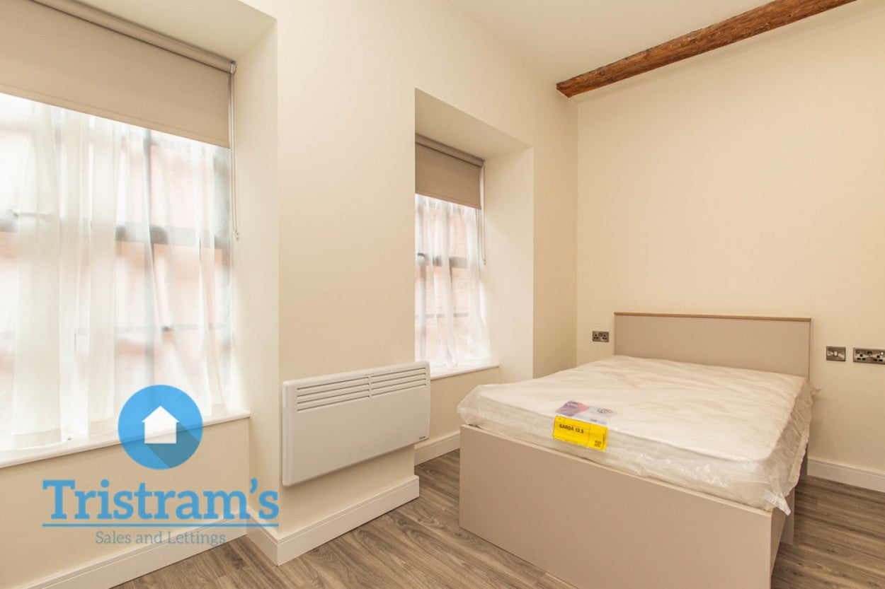Room Longden Street in Nottingham