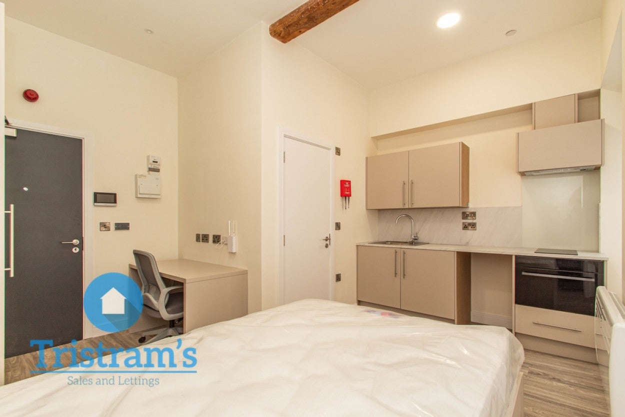 Room Longden Street in Nottingham