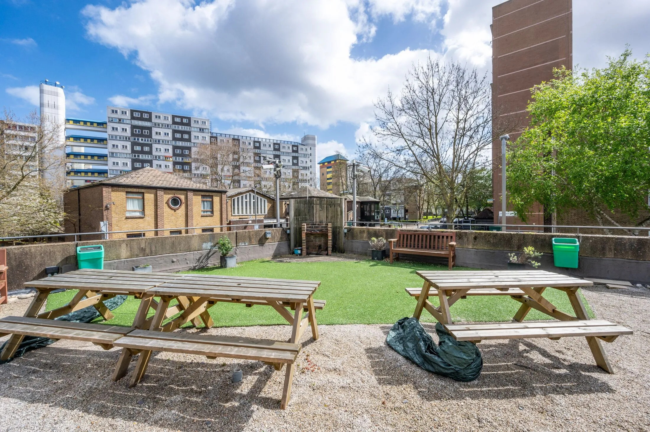 Flat Harpsden Street in Greater London