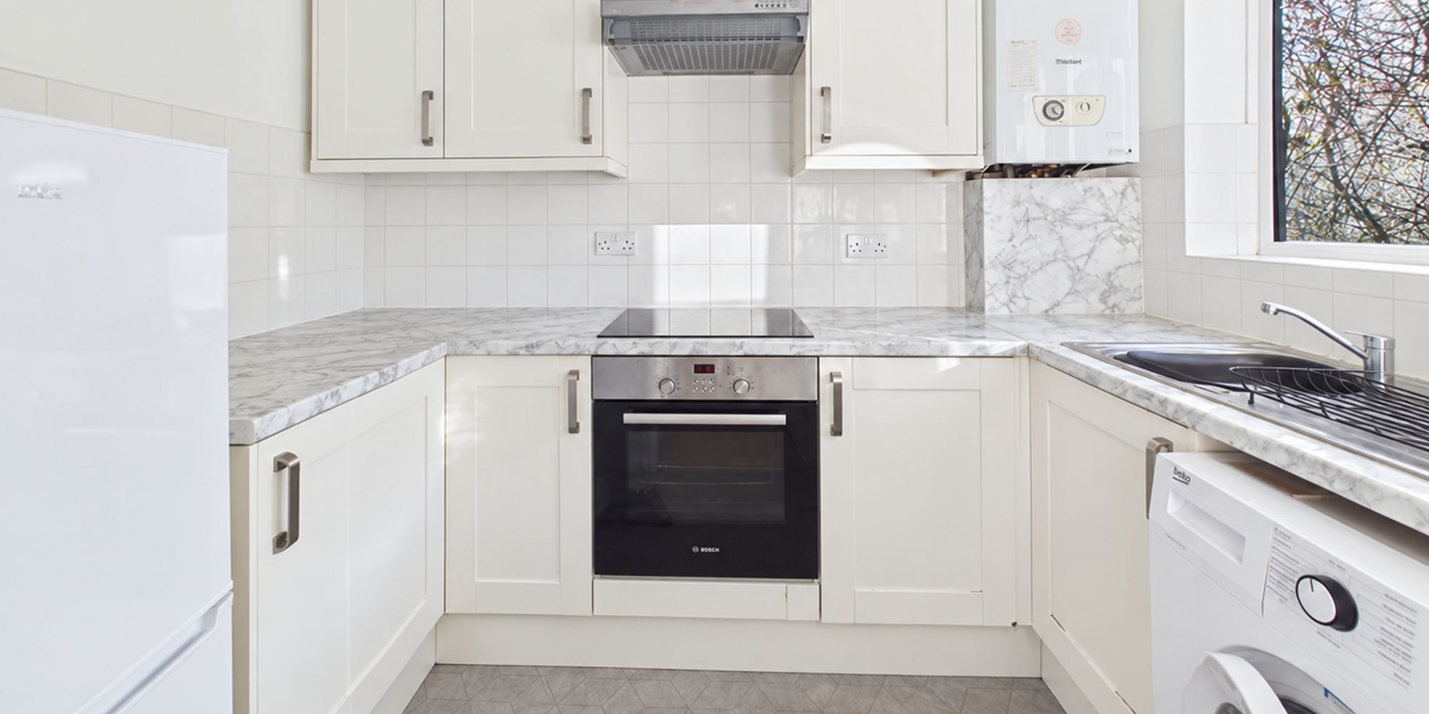 Flat Sullington Hill in Crawley