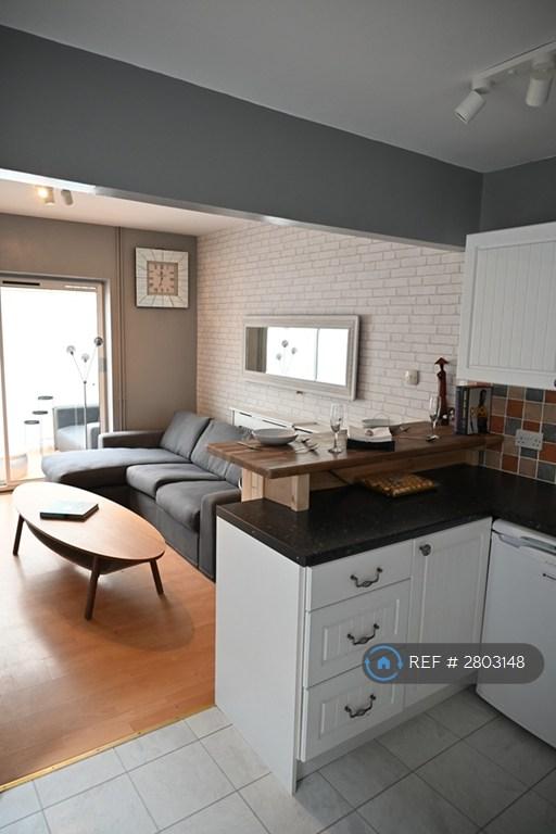 Room Wilmer Road in Eastleigh