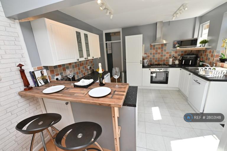 Room Wilmer Road in Eastleigh