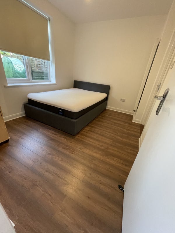 Room The Curve in Greater London