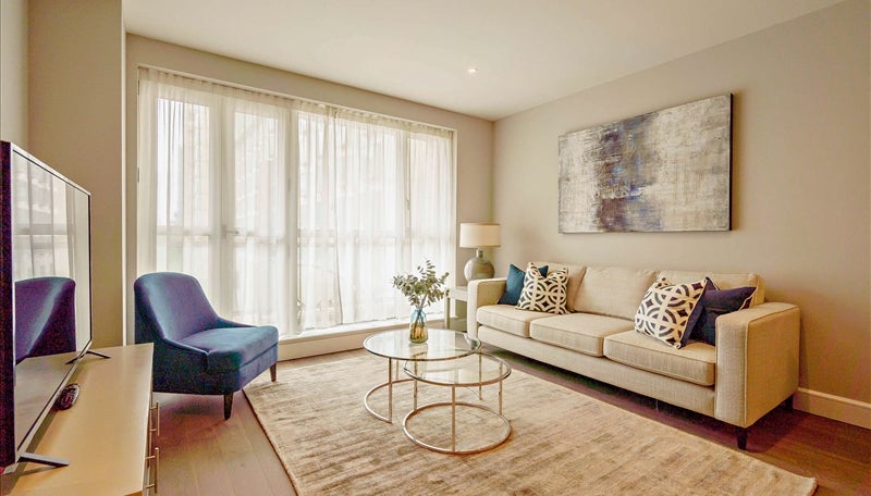 Flat Westferry Circus in Greater London