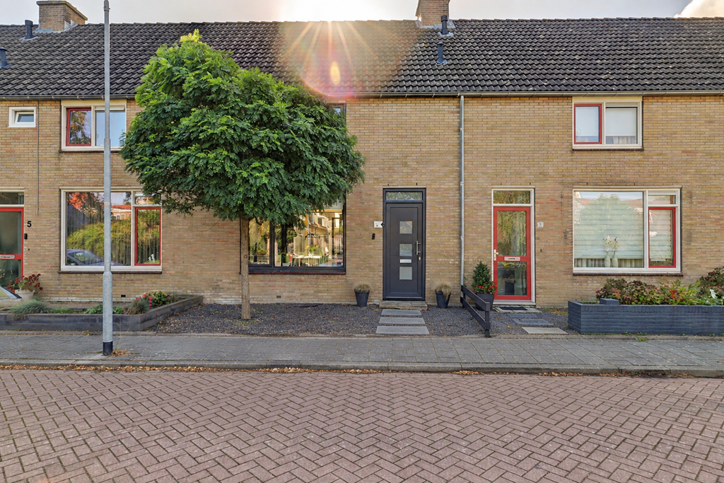 Huis Van Akenstraat 7 in Nieuw- en Sint Joosland
