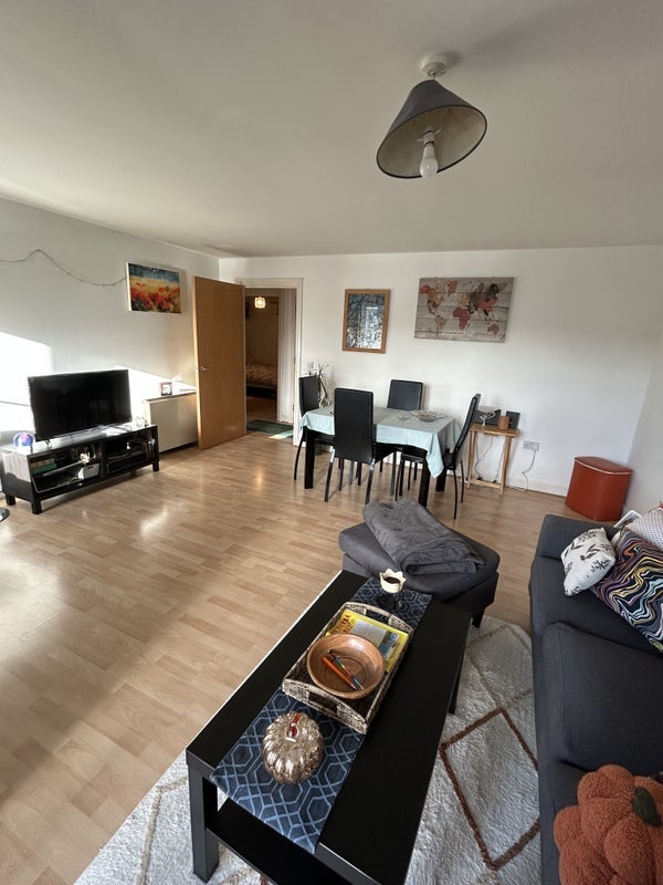 Room Prewett Street in Bristol