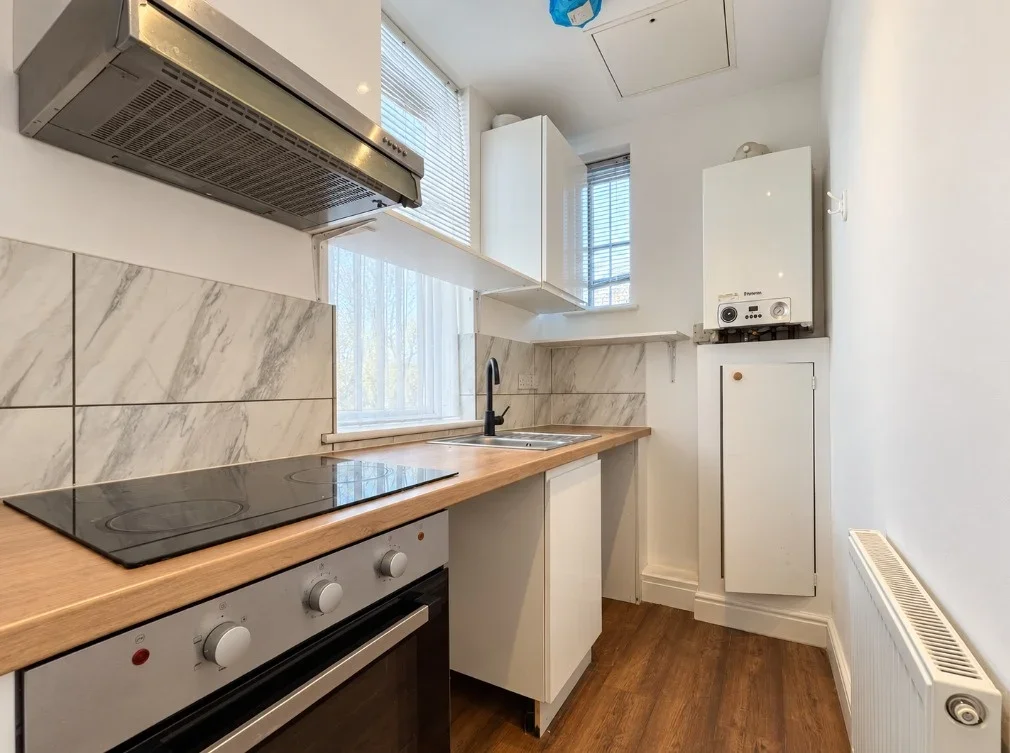 Flat Greenford Avenue in Greater London