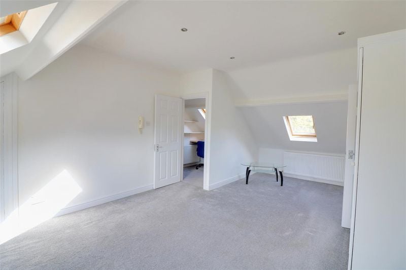 Flat Foxley Lane in Greater London