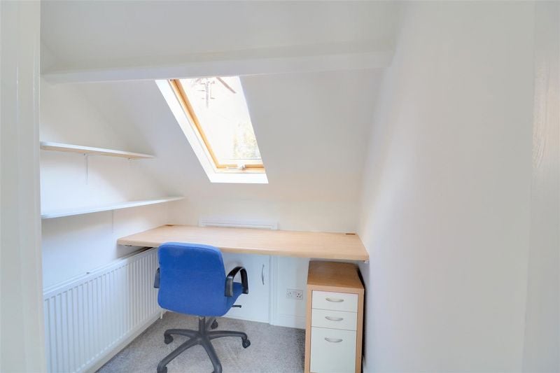 Flat Foxley Lane in Greater London