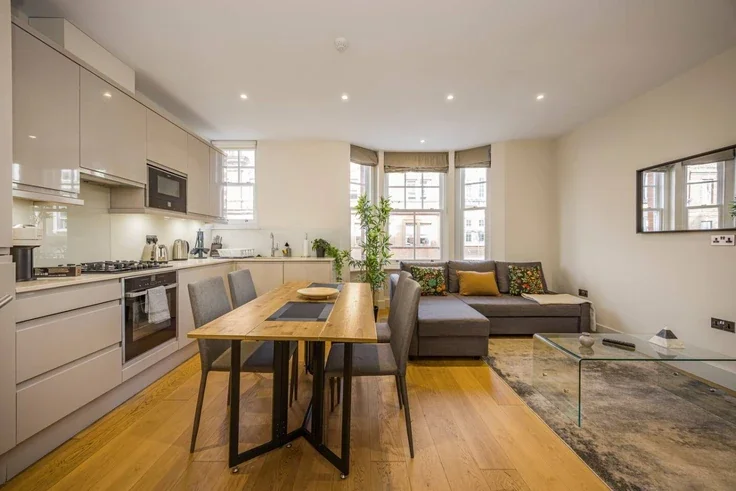 Flat Great Titchfield Street in City of Westminster