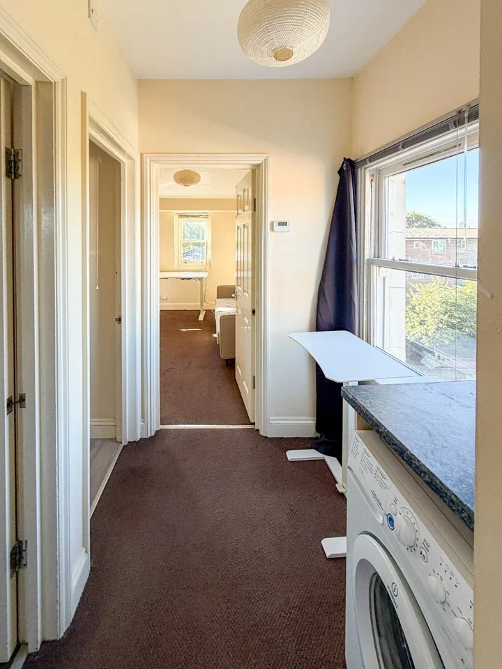 Flat Richmond Road in Greater London