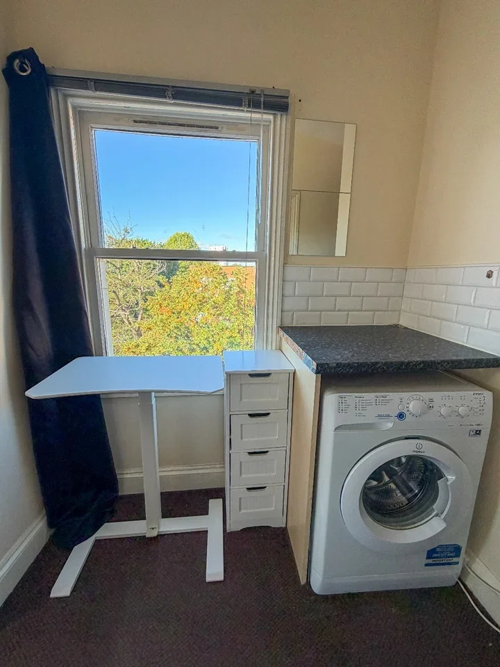 Flat Richmond Road in Greater London
