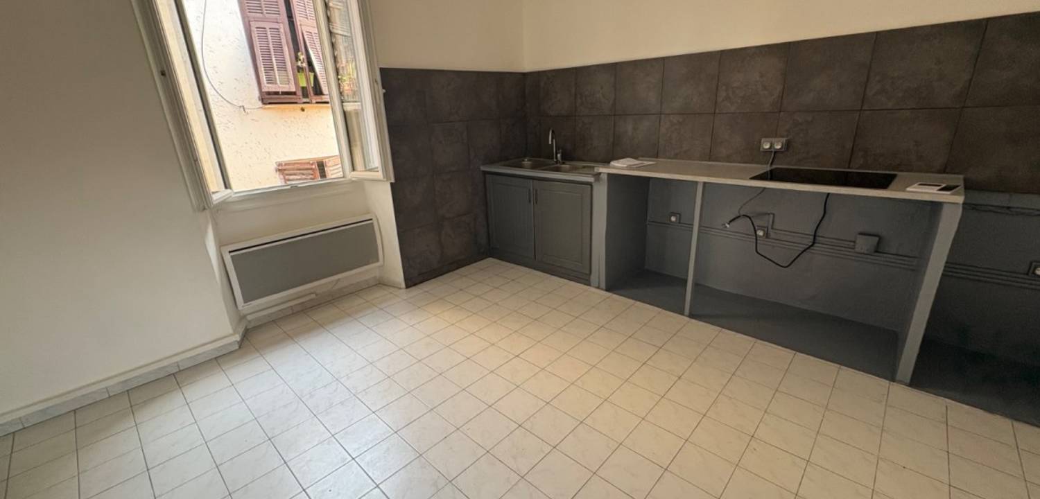 Flat Rue Centrale in Saint-Laurent-du-Var