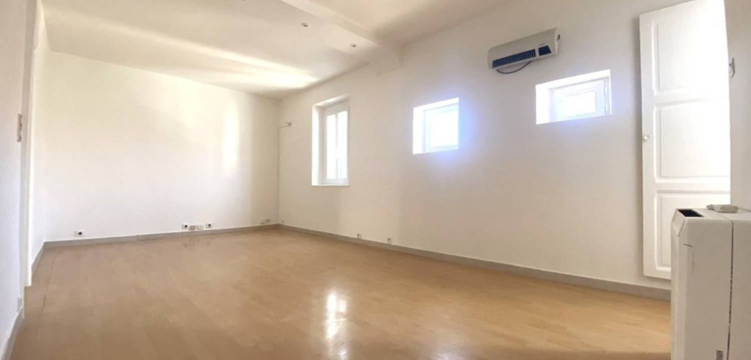 Flat Rue Centrale in Saint-Laurent-du-Var