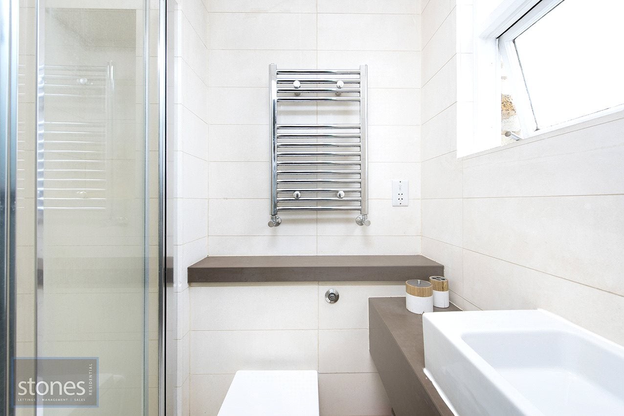 Flat Rosslyn Hill in Greater London