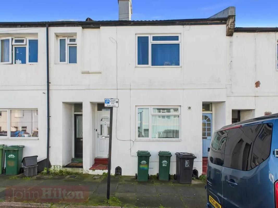 Flat Ewart Street in Brighton