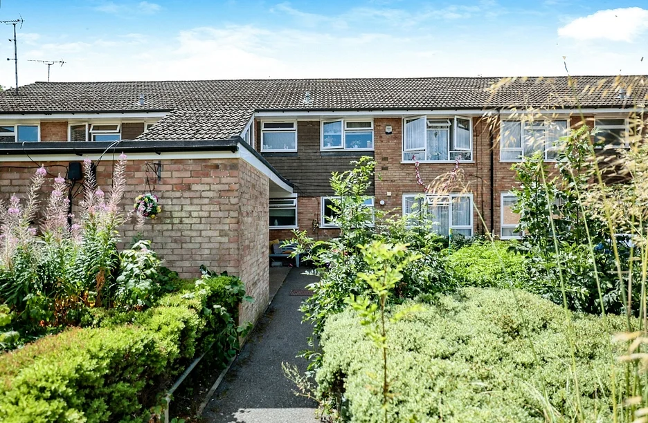 Flat Stag Lane in Chorleywood