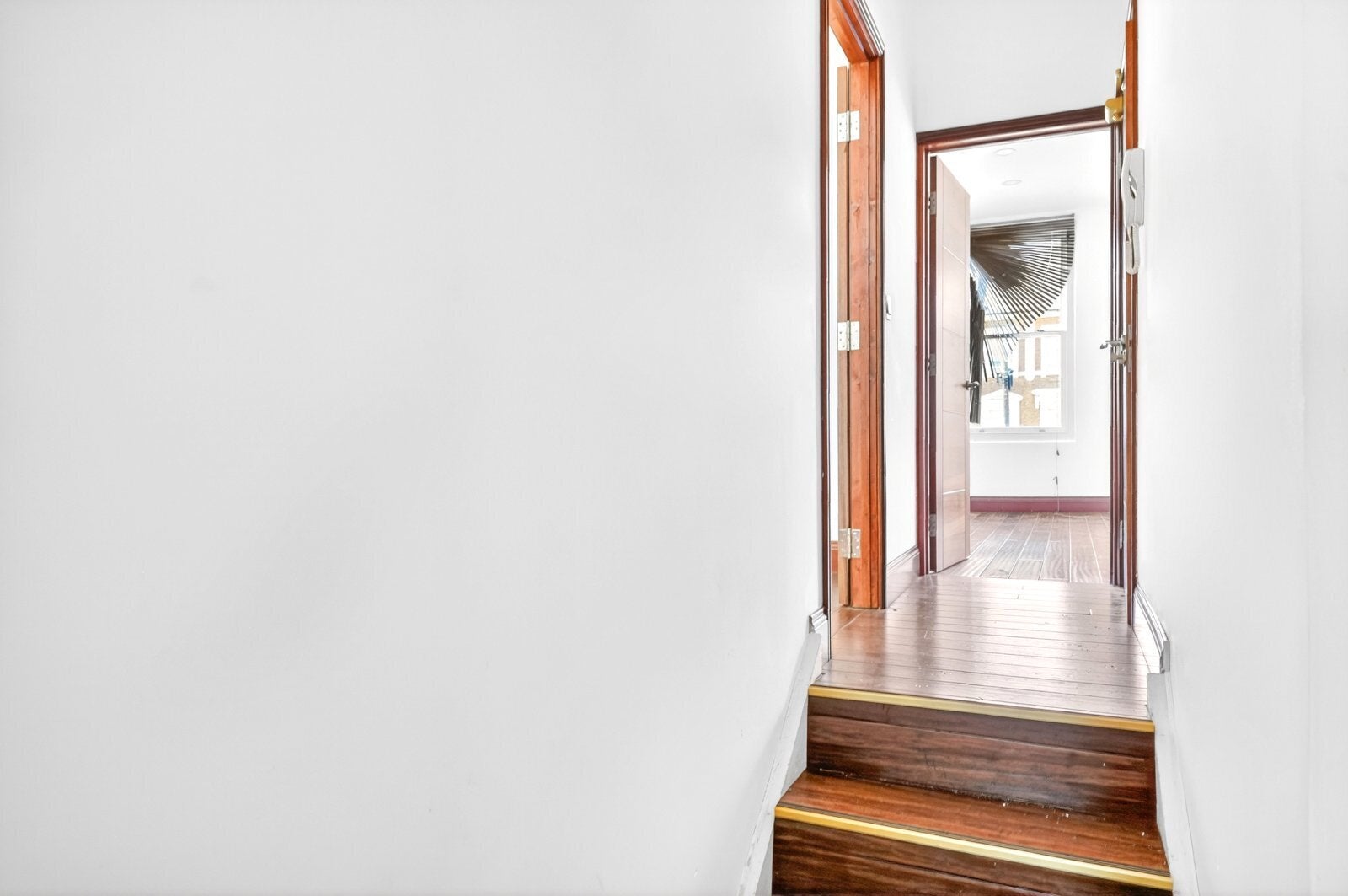 Flat Trafalgar Avenue in Greater London