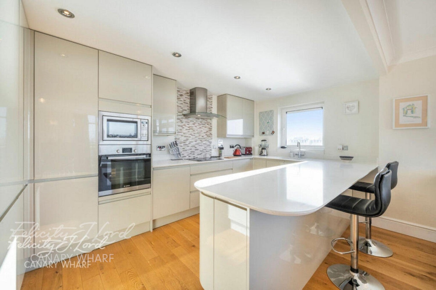 Flat Langbourne Place in Greater London