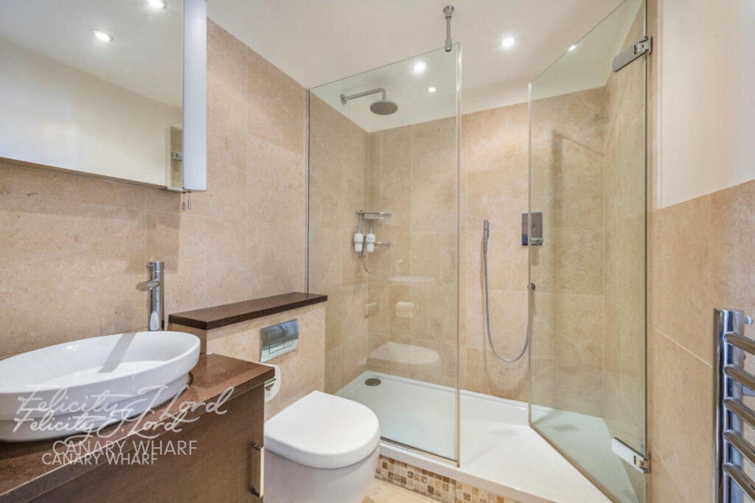 Flat Langbourne Place in Greater London