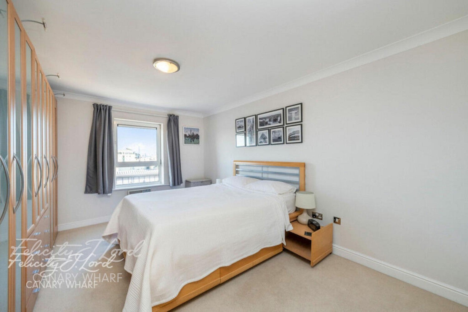Flat Langbourne Place in Greater London